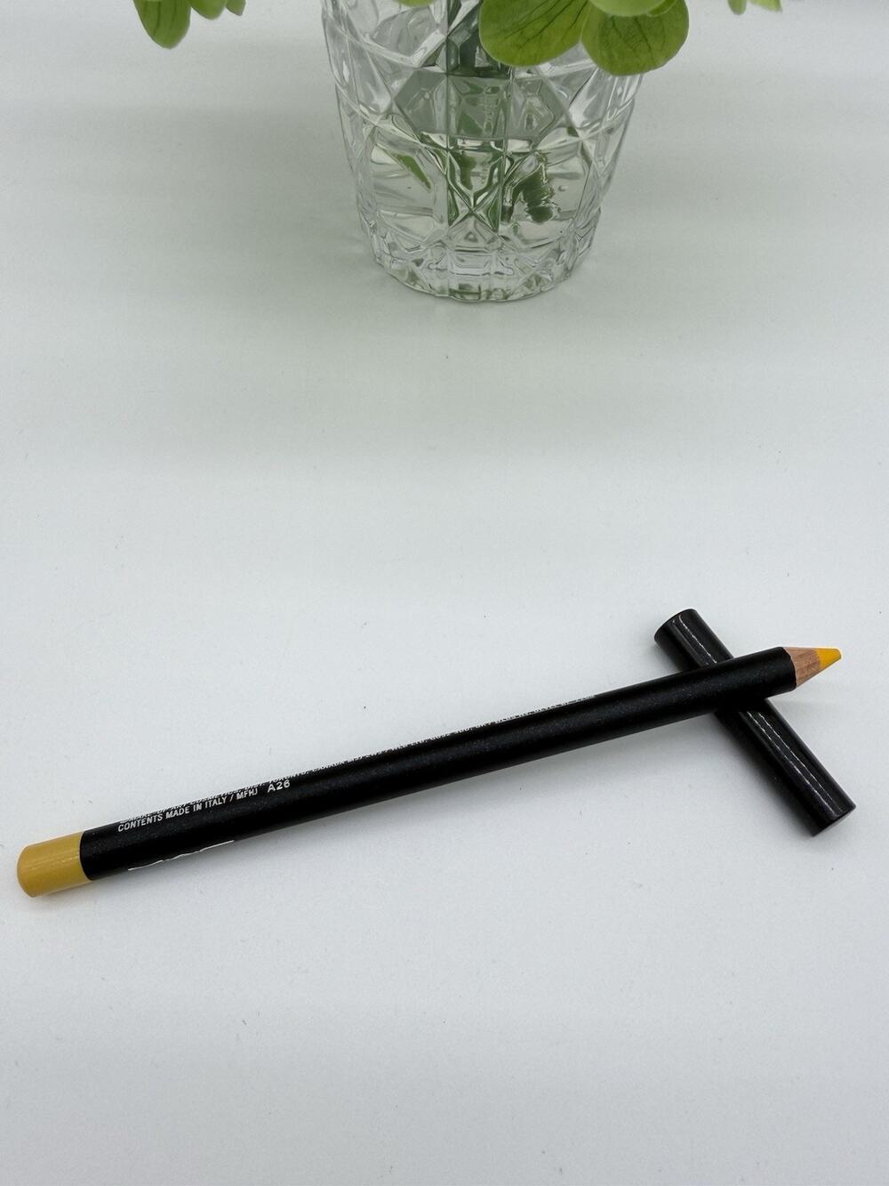 Mac Chromagraphic Pencil Primary Yellow 0048oz / 1.36g